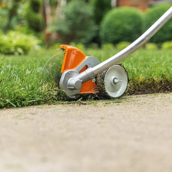 STIHL FCB-KM Trimmer de margini 2