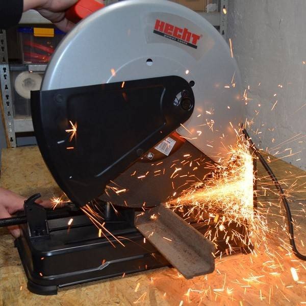 HECHT 834 Fierastrau pentru metal 2400 W 4